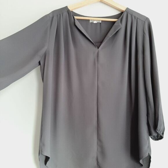 PLEIONE | Split Neck Light High-Low Hem Flowy Blouse Top Gray Sz M Flawed - Picture 4 of 11